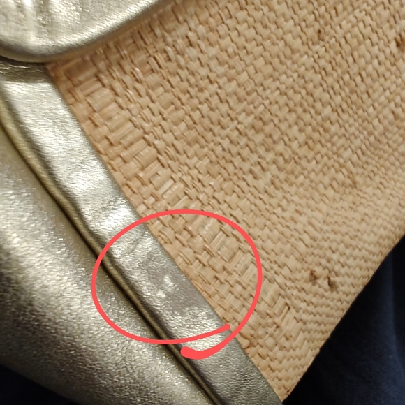 Coach Small Purse - Picture 16 of 16